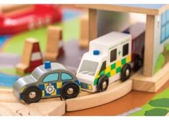 BigJigs BJT049 Treintafel Brandweer Spoortafel Houten Trein 11 BigJigs BJT049 Treintafel Brandweer Spoortafel Houten Trein -Overdekte Speelgoed Winkel bigjigs bt049 brandwweer trein set en tafel 3