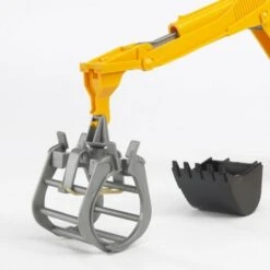 Bruder 2338 Hydraulische Kraan (achter) -Overdekte Speelgoed Winkel bruder hydraulische kraan achter 1 1