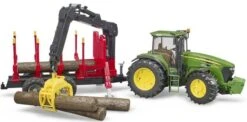 Bruder 03054 Tractor John-Deere 7930+Aanhangwagen+boomstammen+houtgrijper -Overdekte Speelgoed Winkel bruder 3054 john deere 7930 met bosbouwaanhangwagen met boomstammen 1