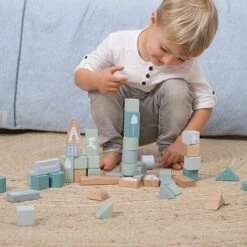 Little Dutch Houten Blokkenton Blauw LittleDutch 12 Little Dutch Houten Blokkenton Blauw LittleDutch -Overdekte Speelgoed Winkel little dutch 4413 blauw houten blokken in ton 3